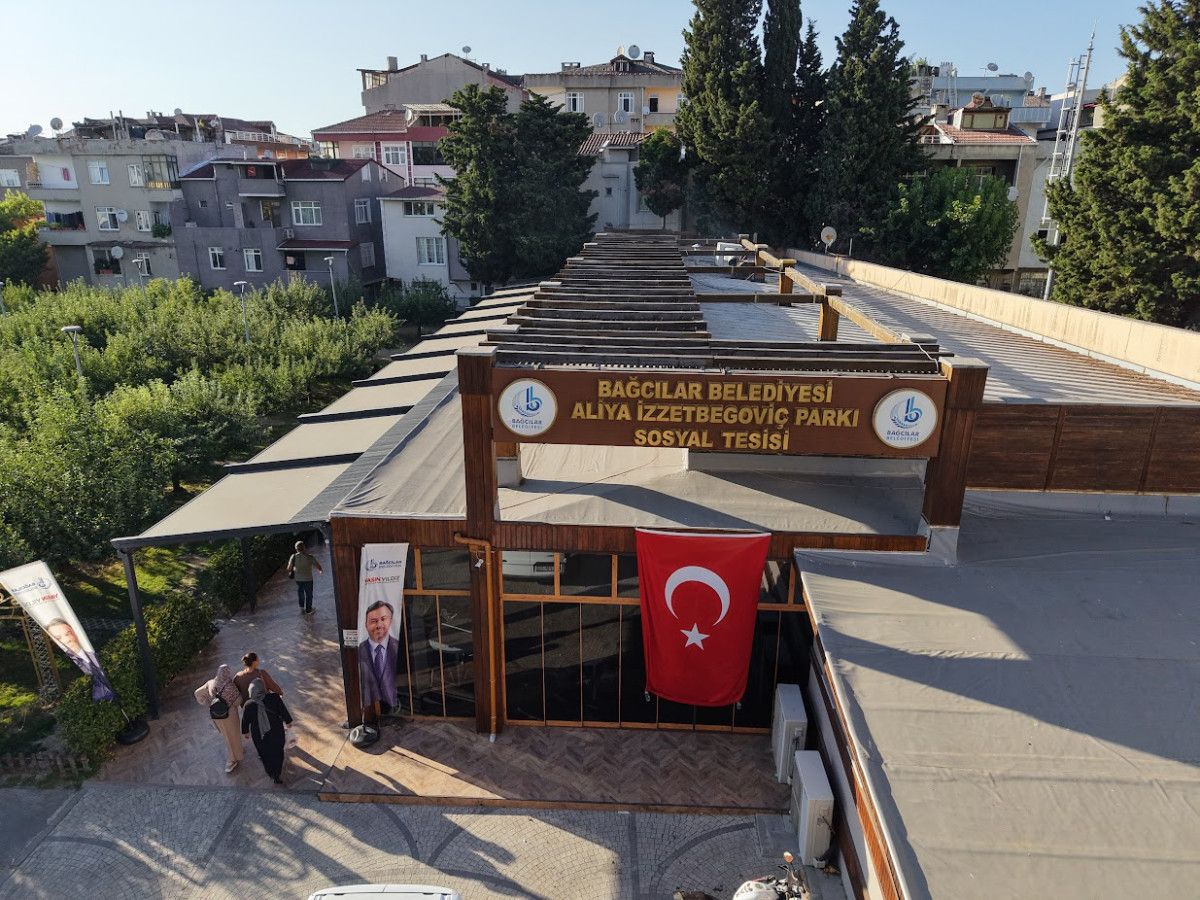 baskan erdoganin bayrak asma cagrisina bagcilardan guclu destek 10