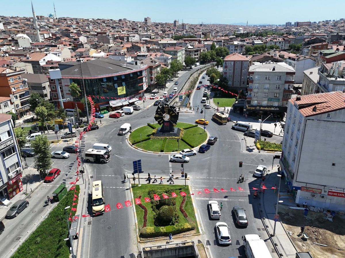 baskan erdoganin bayrak asma cagrisina bagcilardan guclu destek 6 XmbGuiYq