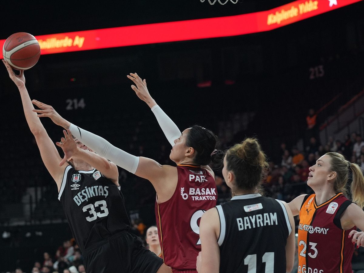 besiktas pota derbisinde galatasarayi yendi 8 D4ePZM8n