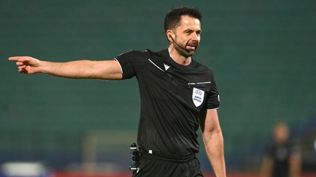 besiktas trabzonspor macinin var hakemi daniel stefanski oldu aiSOYBLe