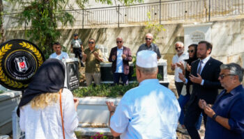 besiktas vedat okyar adina anma toreni duzenledi pWLKgk55