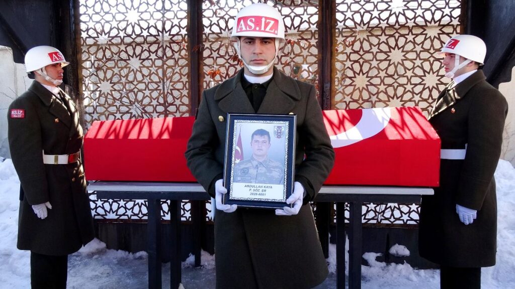 bingoldeki kazada hayatini kaybeden sozlesmeli erle ilgili huzne bogan detay nisani icin geliyordu J7ZkZzcx