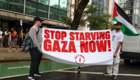 bm genel merkezi onunde gazze protestosu gerceklestirildi EnTHsElU