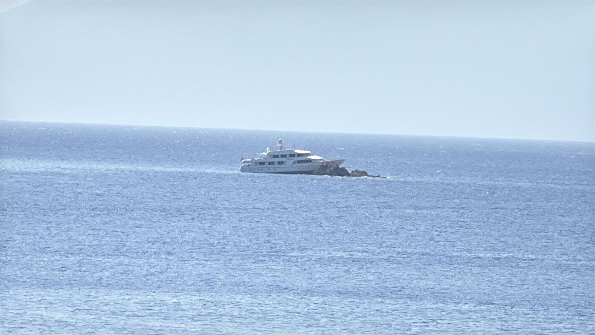 bodrumda motoryat kayaliklara carpti 2 hr1ZOrnM