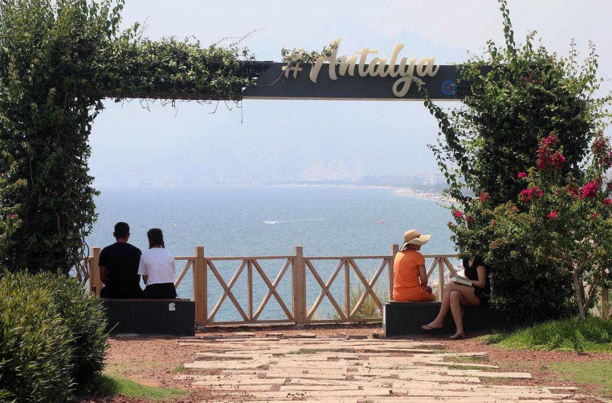 bodrumda termometreler 36 dereceyi gosterdi sahiller doldu tasti 3 i6bLeD9J