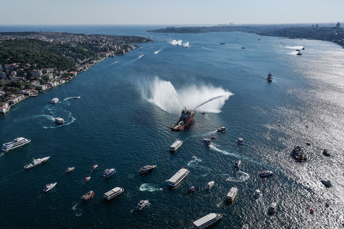 bogazda kortej 253 tekne sehitler icin yola cikti 0 faUH4sN2