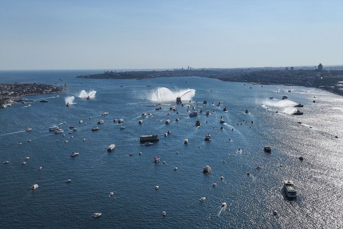 bogazda kortej 253 tekne sehitler icin yola cikti 2 gOfMGkfy