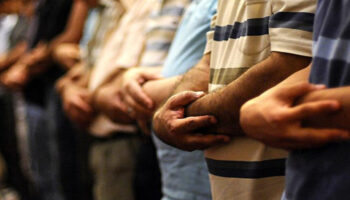 bugunku cuma namazi saatleri 25 temmuz 2025 illere gore ezan vakitleri ZPOWlW2z