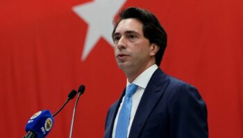 burak kizilhan sampiyonluk ipini gogusleyecegimize yurekten inaniyoruz ZNkMNK4P