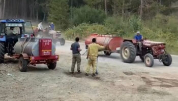 bursa yangininda duygulandiran goruntuler aaV2BkiF