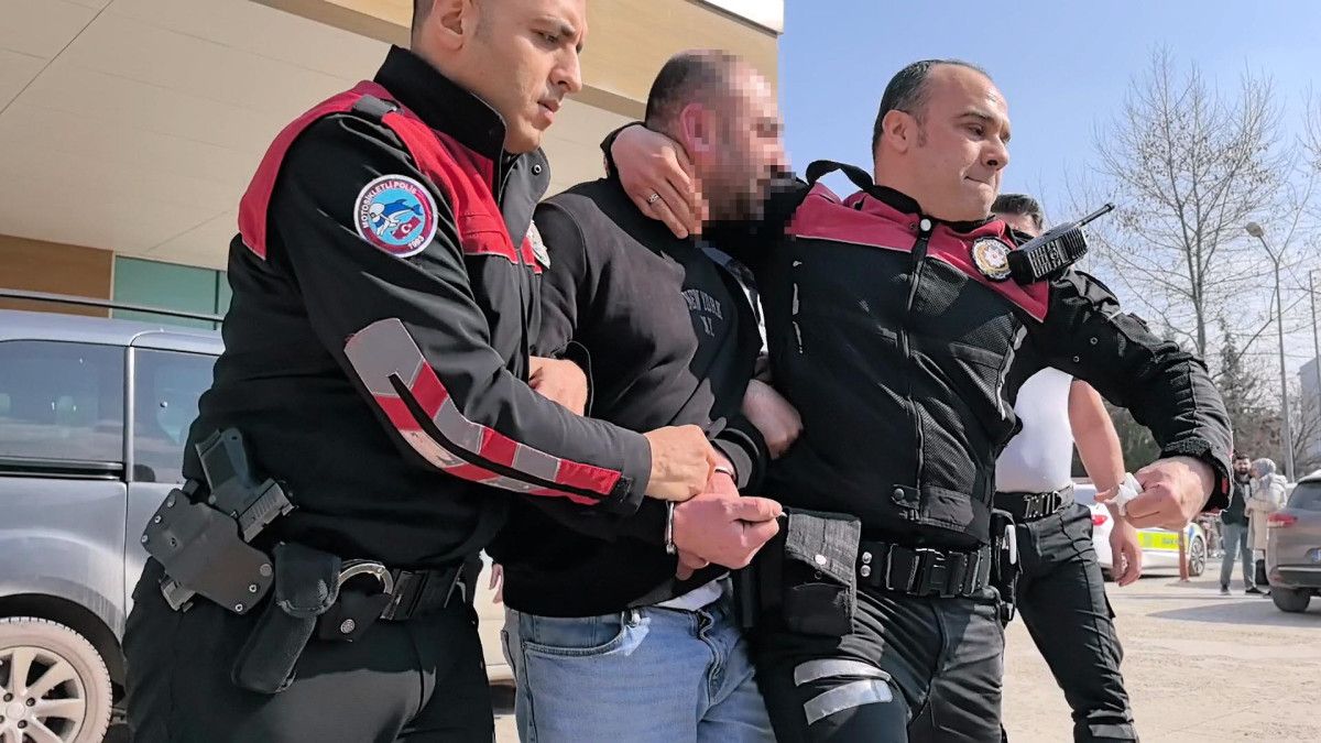 bursada alkollu surucu otomobilde sizdi polisleri tehdit edip kufurler yagdirdi 4 9UsiuEjy