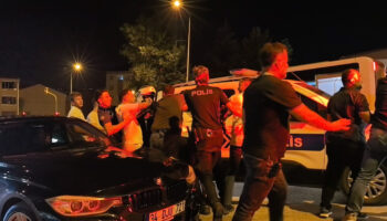 bursada gencler arasindaki kavga kameraya yansidi r8E2Ag5l