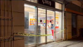 bursada markette sen sapik misin diyen kadini ve 14 yasindaki kizi vurdu skQjRZn1