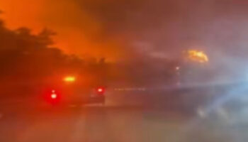 bursada orman yangini ekipler alevlerin icinden gecti vwM1NX2f