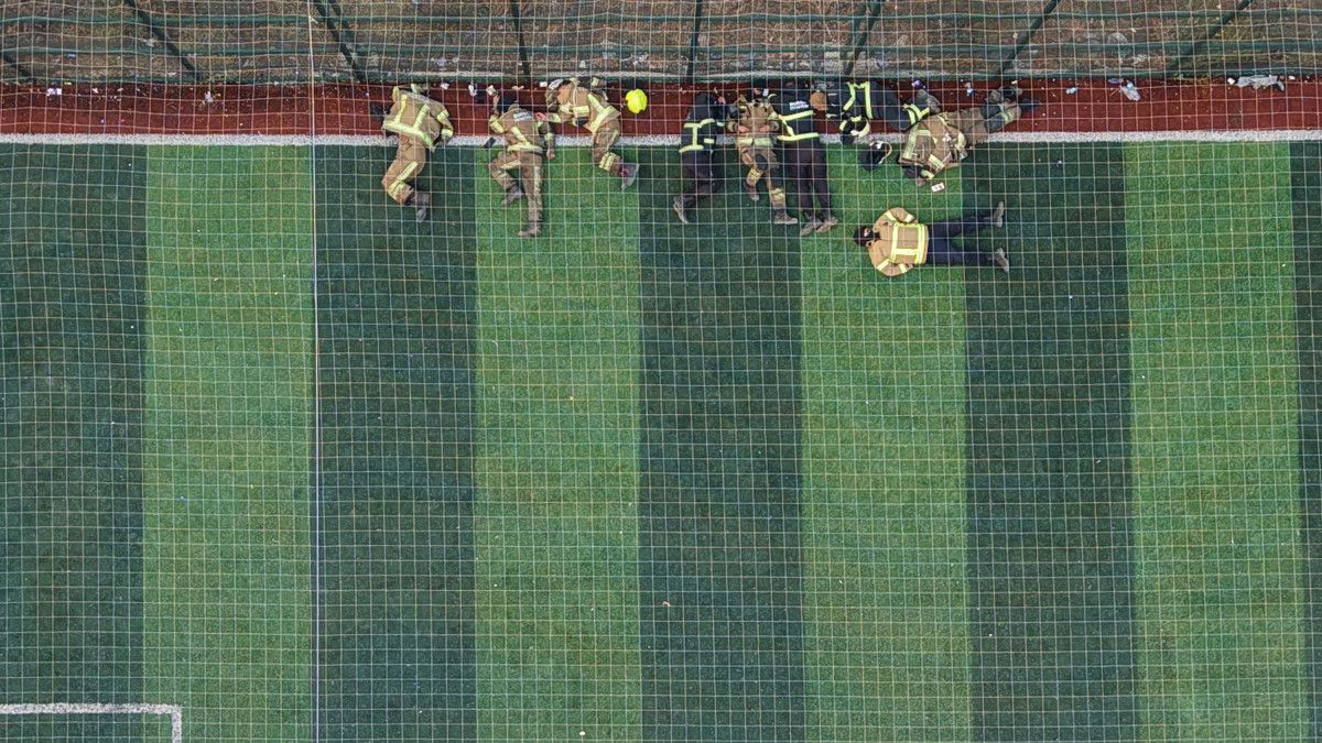 bursadaki orman yanginiyla mucadele eden alev savascilari hali sahada dinlendi 8 RZuGGUbJ