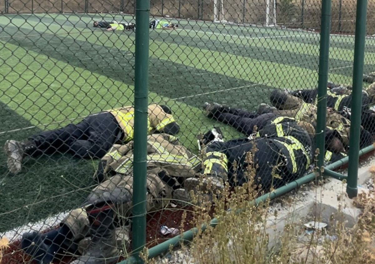 bursadaki orman yanginiyla mucadele eden alev savascilari hali sahada dinlendi 9