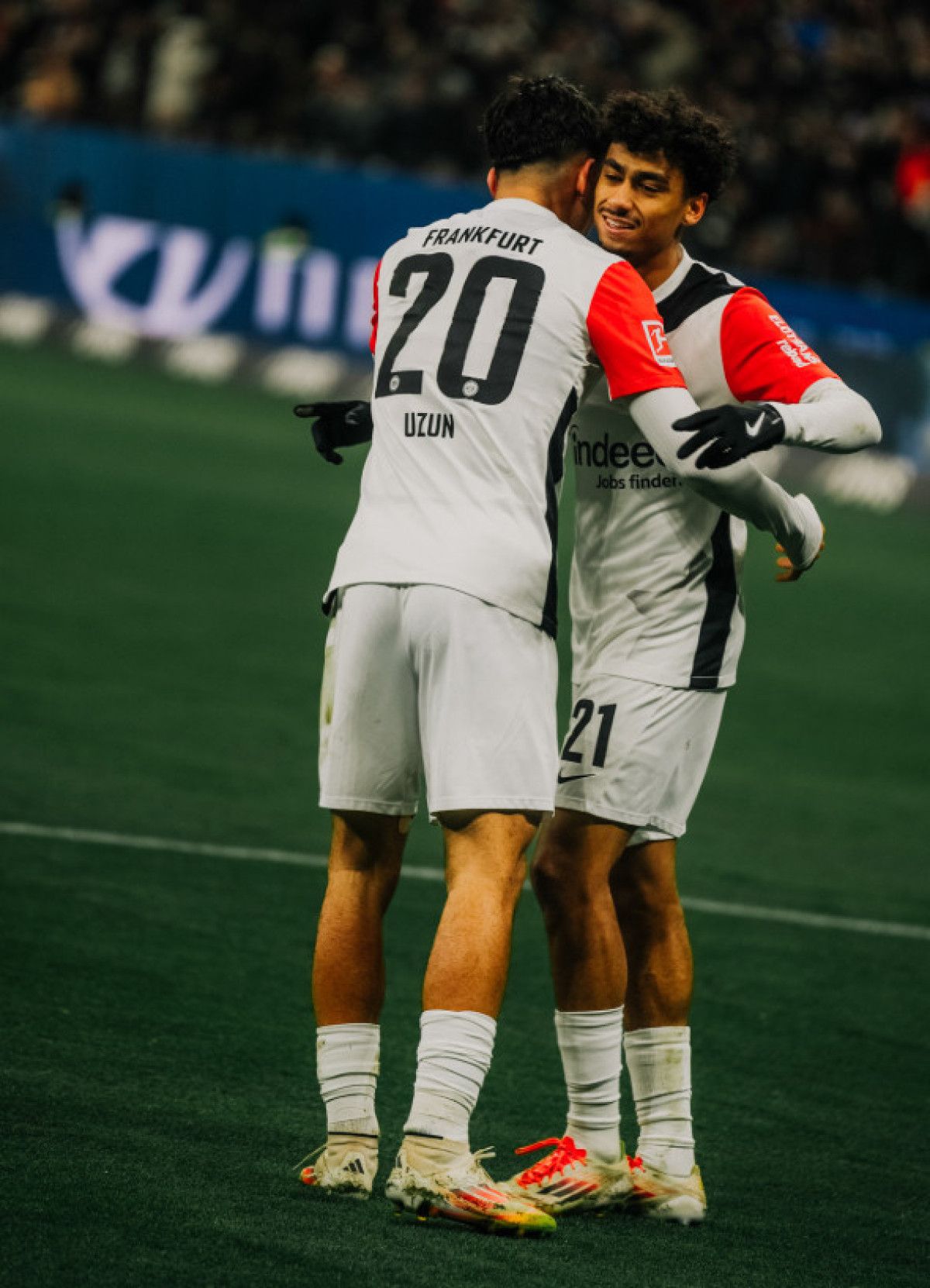 can uzunun gol attigi macta eintracht frankfurt holstein kieli maglup etti 0 hOMIehzv