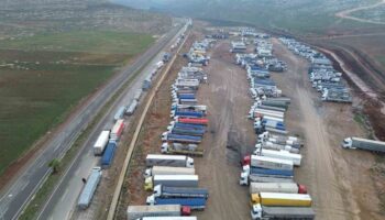 cilvegozunde devasa tir kuyruklari INPQpCVk