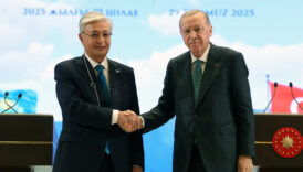 cumhurbaskani erdogan tarafindan kazakistan cumhurbaskani tokayeve devlet nisani tevcih edildi QOWD3CdX