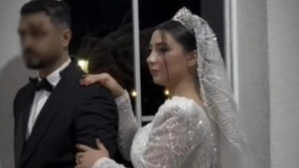 diyarbakirda birlikte yasadigi kisi tarafindan olduruldu annesi babasi da sorumlu dedi c8hljk3M