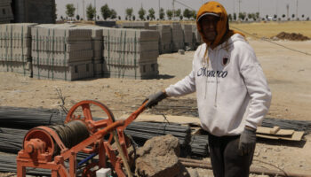 diyarbakirda insaat iscileri 49 derecenin altinda calismaya devam ediyor JCIkwfvO