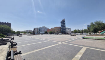 diyarbakirda termometreler 45 dereceyi gosteriyor cadde ve sokaklar bos kaldi 4ynZGDXp