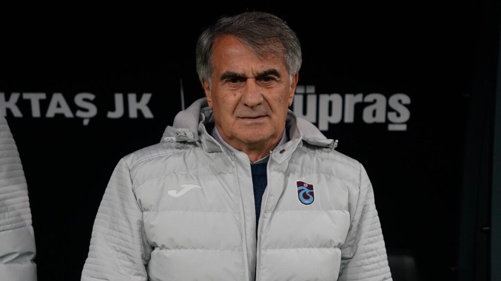 dolmabahcede 12 sene sonra rakip olan senol gunes yenilgiyle ayrildi S42MfWH7