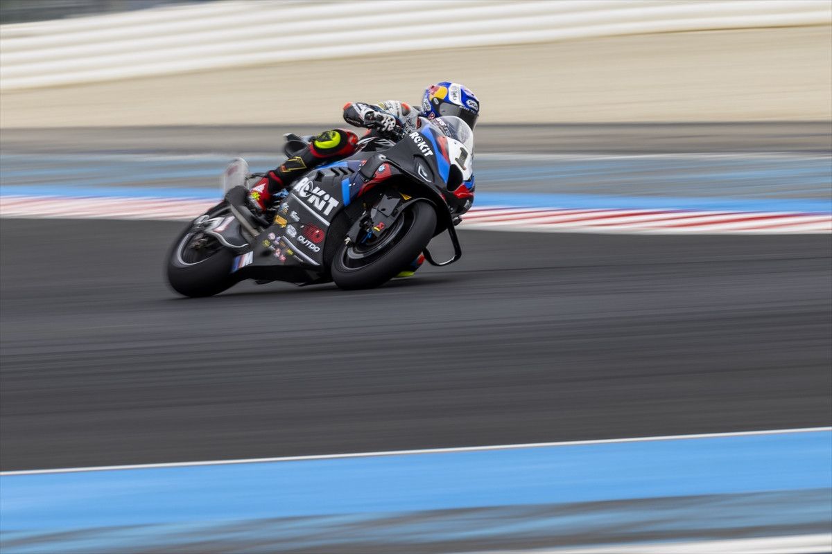 dunya superbike sampiyonasi tarihinin 1000 yarisinin kazanani toprak razgatlioglu 0 z2Uve1vZ