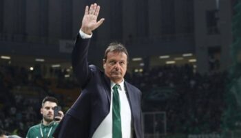 ergin atamanin calistirdigi panathinaikos yunanistan kupasinin sahibi oldu OEynBJaa