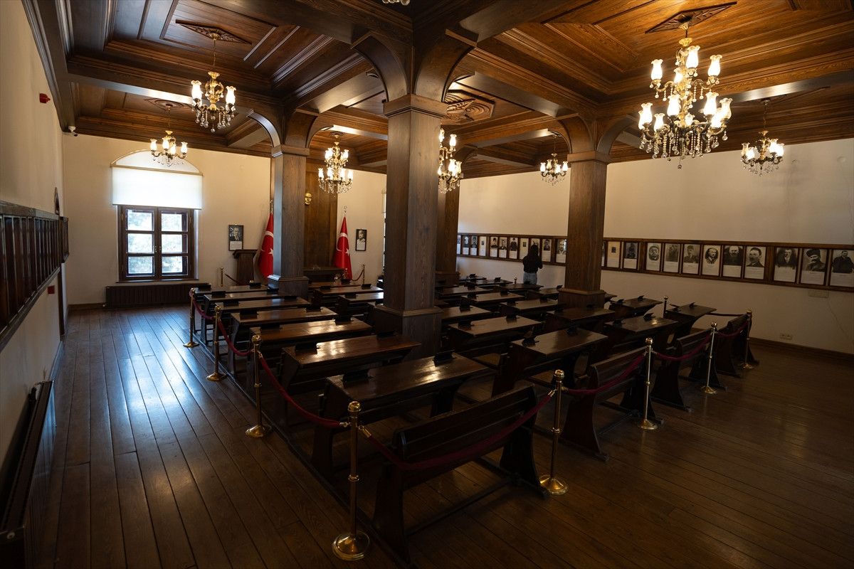 erzurumda cumhuriyetin temellerinin atildigi tarihi bina sanatla yasatiliyor 0 GL9IZwWz