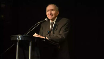 eski chp genel baskani altan oymen entube edildi 8DRq482p