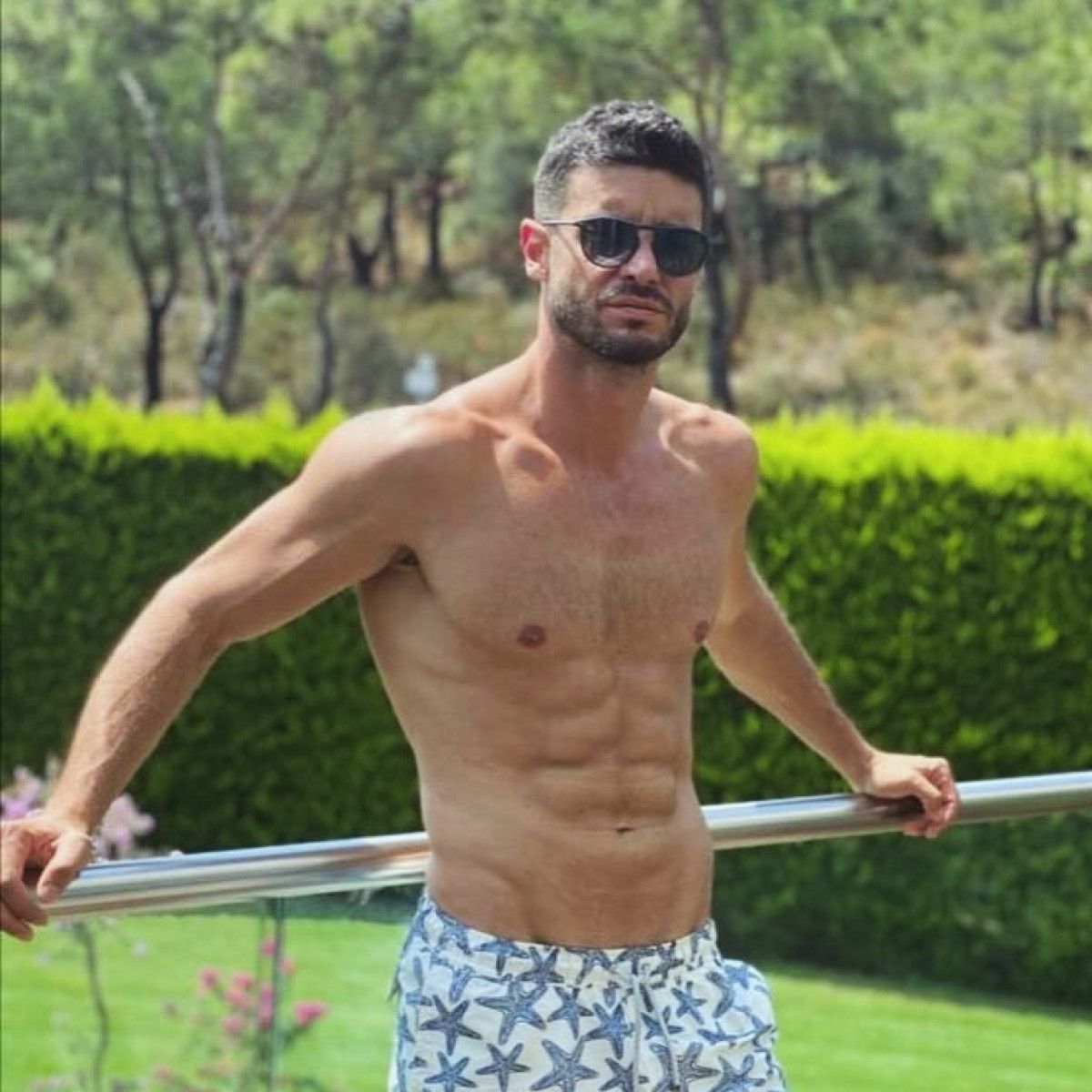 eski haline donen berk oktay 20 kilo verdi yildiz boyle seviyor 0 L1qgAnV2