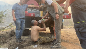 eskisehirde yangindan son anda kurtarilan orman iscisi her yerime su dokun K5UTcHRE