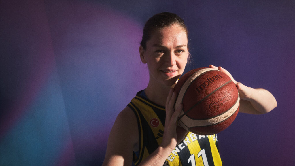 fenerbahce emma meessemanla yeni sozlesme imzaladi RzaGyQym