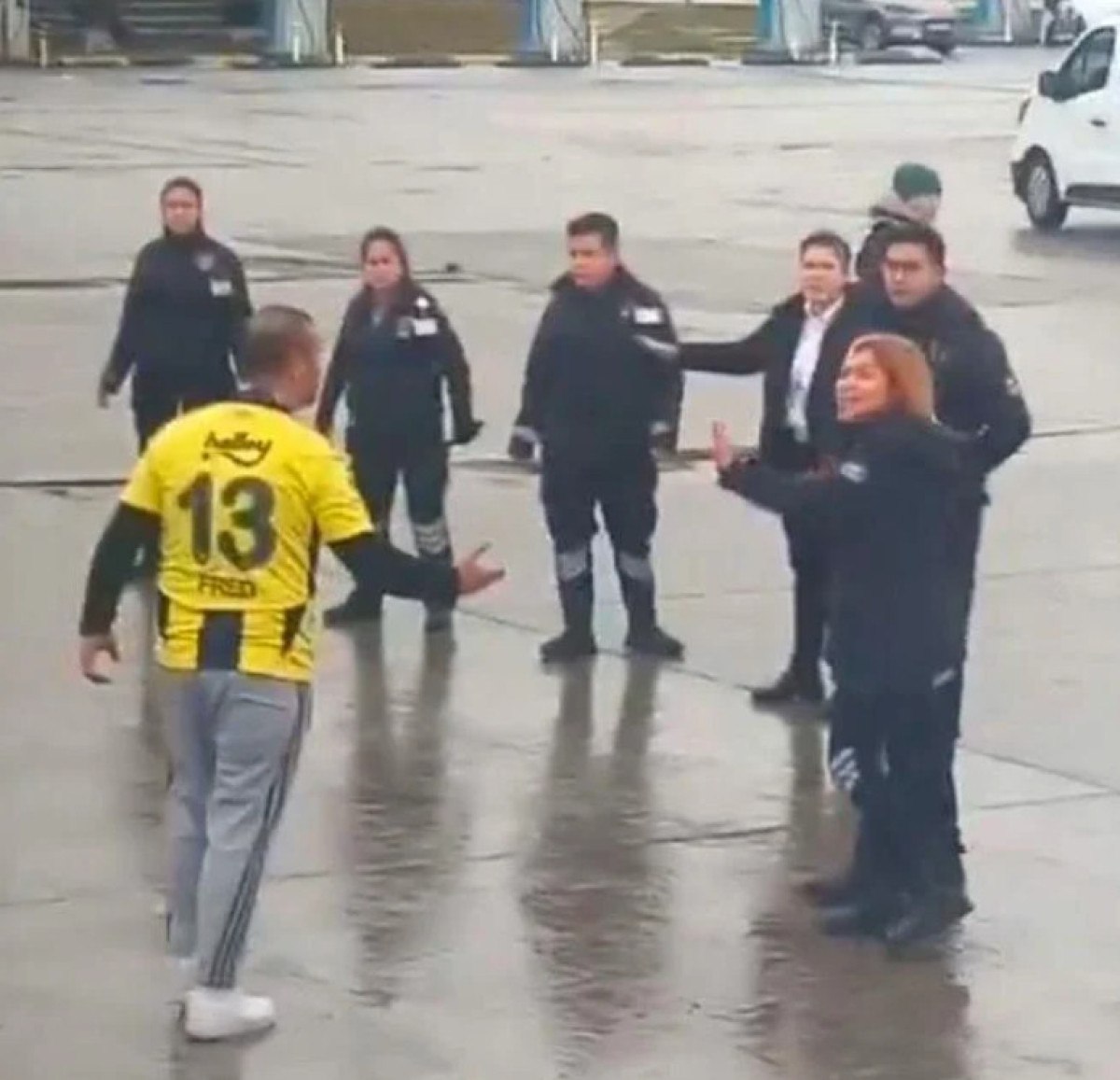 fenerbahce ile amed sportif faaliyetler taraftarlari kavga etti 0 WeYhD2el
