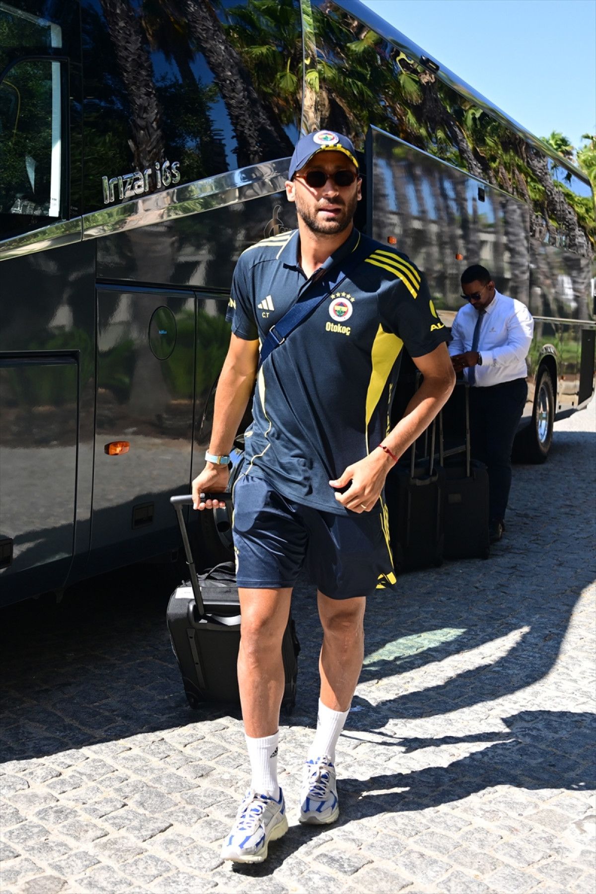 fenerbahce kamp icin portekize ulasti 13 L8ZyLJLy