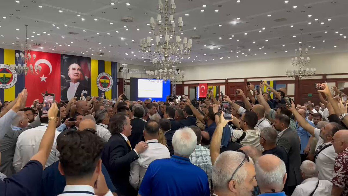 fenerbahce yuksek divan kurulu toplantisinda gerginlik 0 QqDiFvew