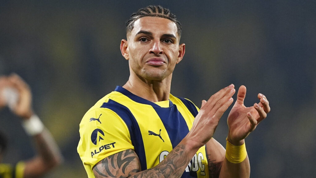 fenerbahcede diego carlos gelismesi ingiltereden talipleri var w1WqRUub