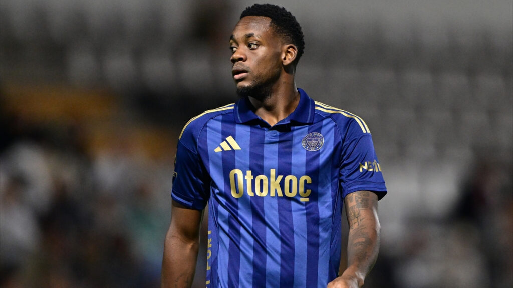 fenerbahcenin yeni transferi jhon duran hazirlik macinda yildizlasti WS4244sd