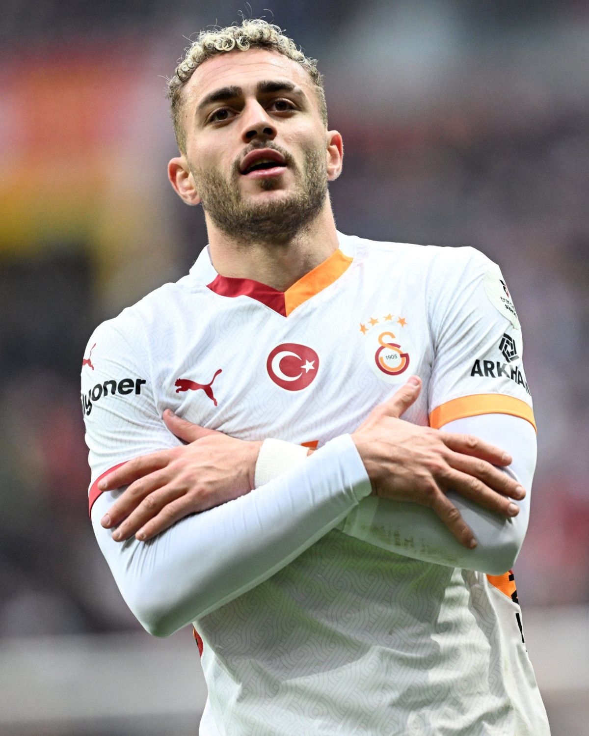 galatasarayda baris alper yilmaza yeni sozlesme 1 mcDpEk6G