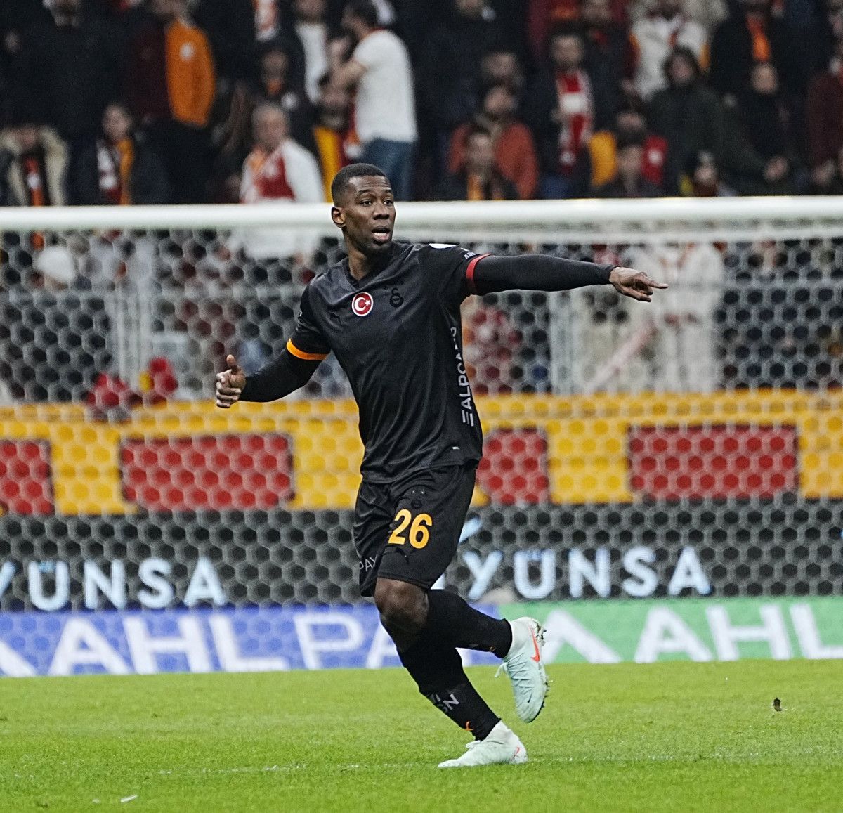 galatasarayda carlos cuestayla yollar ayrilabilir 0 lDWYARD3