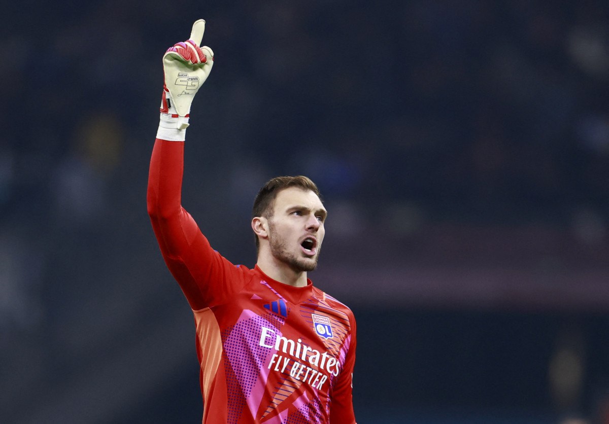 galatasarayin yeni hedefi lucas perri 0 Eu5M7yBy