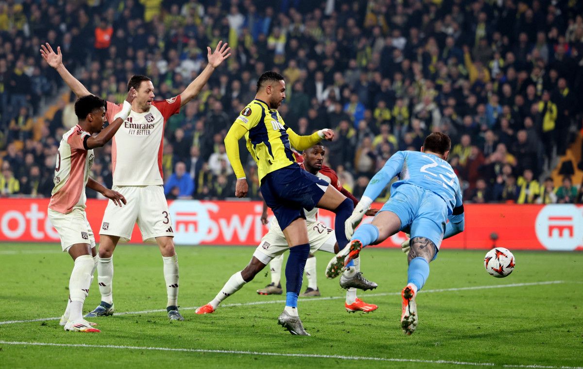 galatasarayin yeni hedefi lucas perri 1 NAsQjhOy