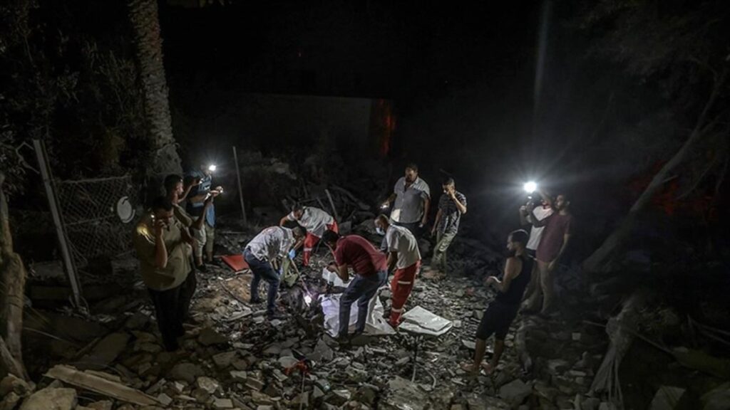 gazzede son 48 saatte 25 kisinin daha naasi enkaz altindan cikartildi ueO17FbJ