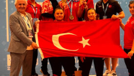 genc halterci tugba kivikoglu avrupa sampiyonu KPbGTlyE