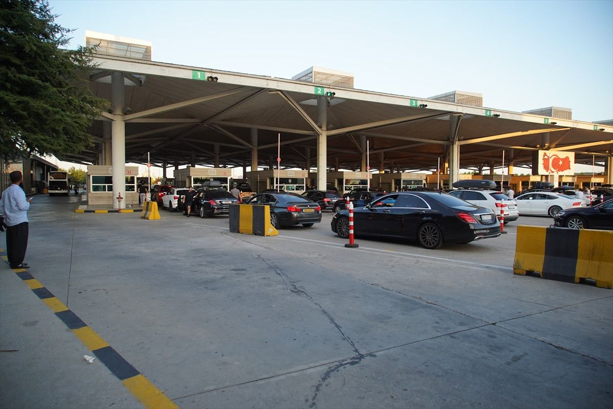 gurbetciler geliyor kapikulede sezonun en hareketli gunu 2 RRFk5Bea