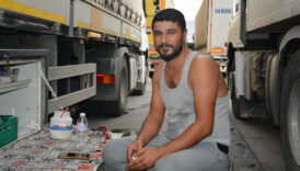 habur sinir kapisindaki tir soforleri rekor sicaklikla mucadele ediyor C7b5IitY