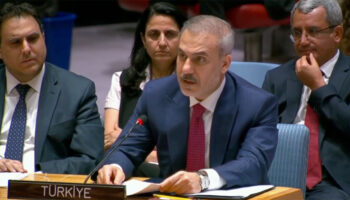 hakan fidan israilin savas makinesi durdurulmali GZ1G85NB