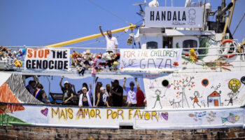 hanzala madlenn gemisinin durduruludugu noktaya yaklasti Xh9EvEd5