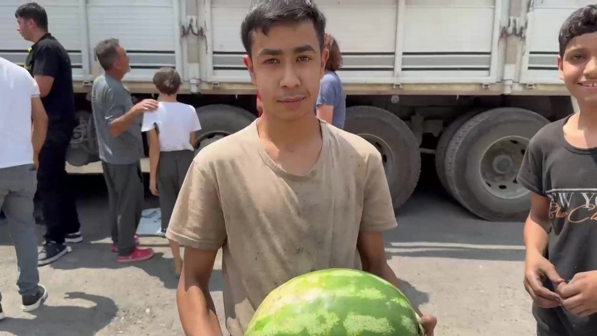 hatayda 20 ton karpuzu bedava dagitti 3 BGc51VIO